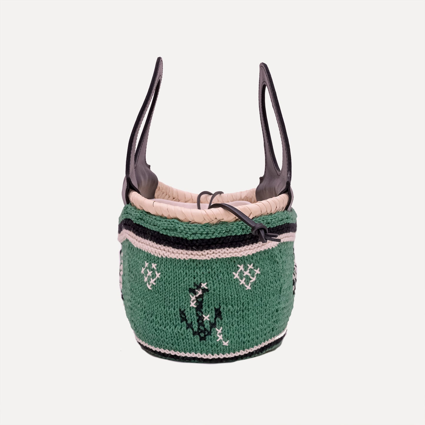 Caxinas - mini embroidered basket in green