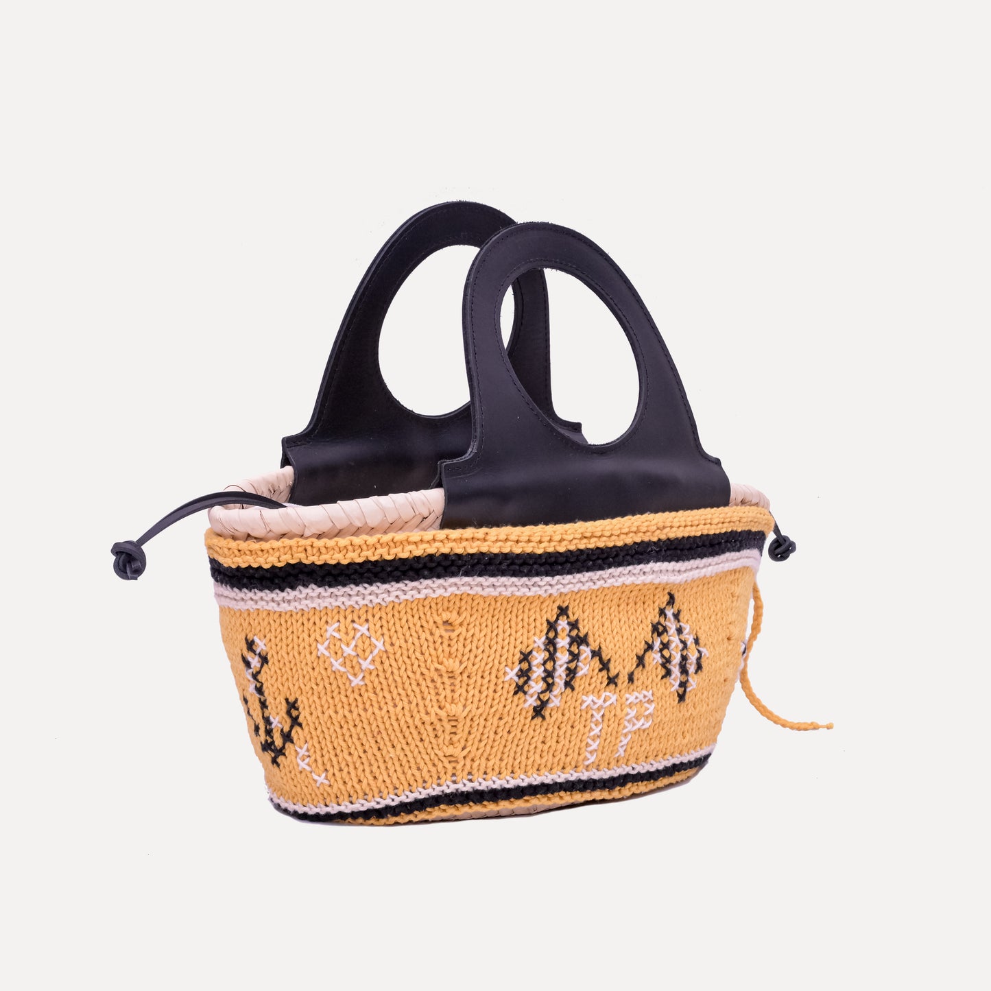 Caxinas - mini embroidered basket in yellow