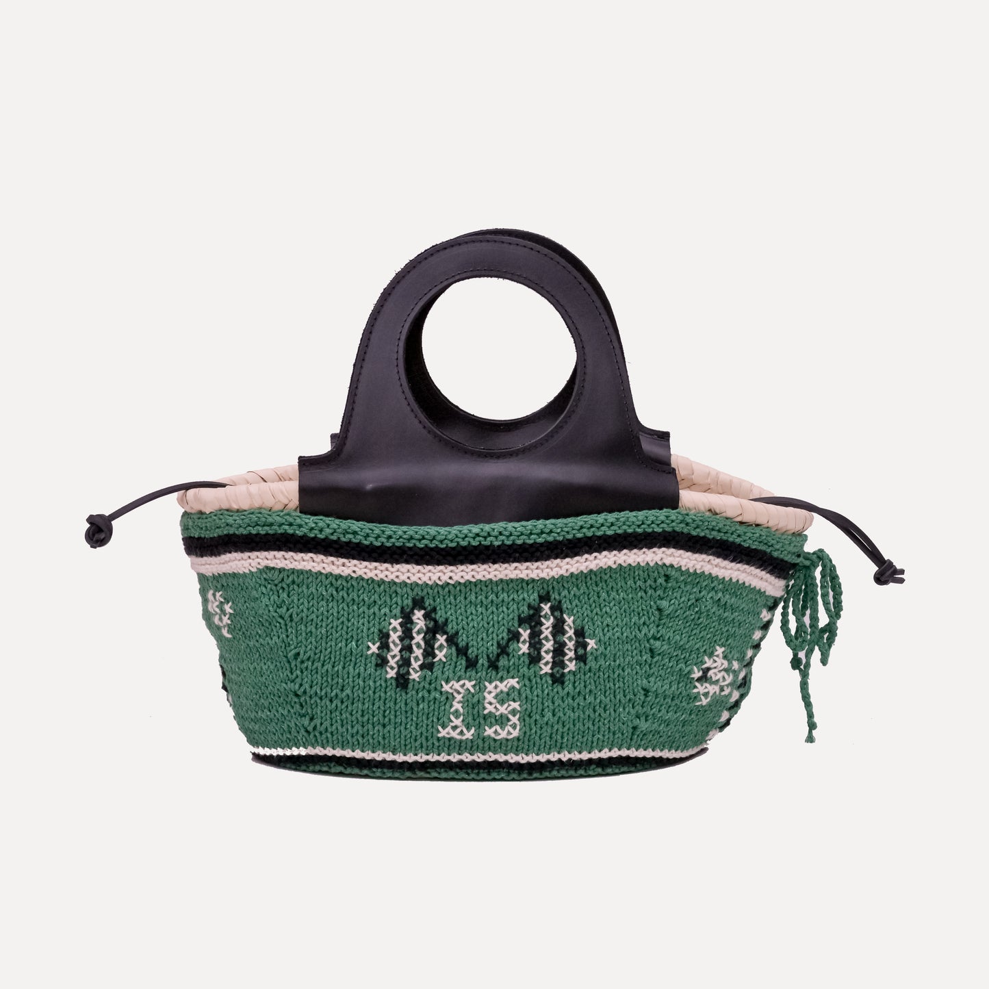 Caxinas - mini embroidered basket in cream