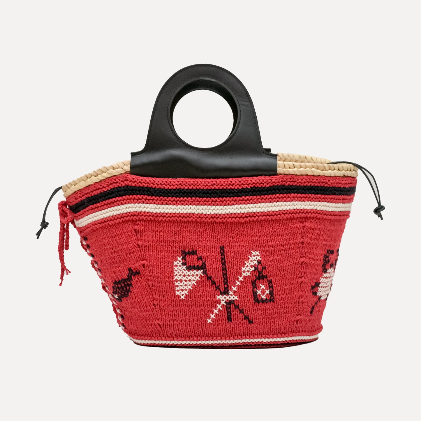 Póvoa - embroidered basket in red