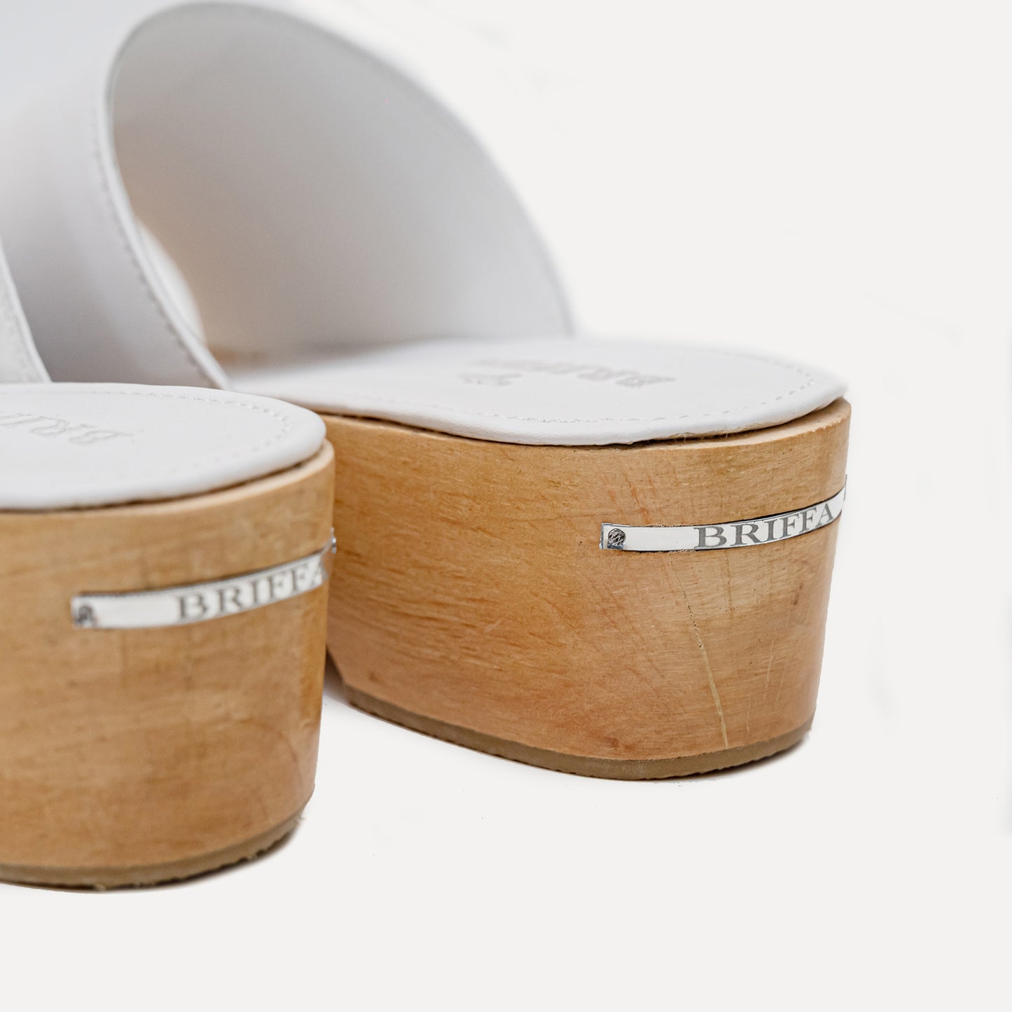 White Leather Clogs - Briffa x Entrudo