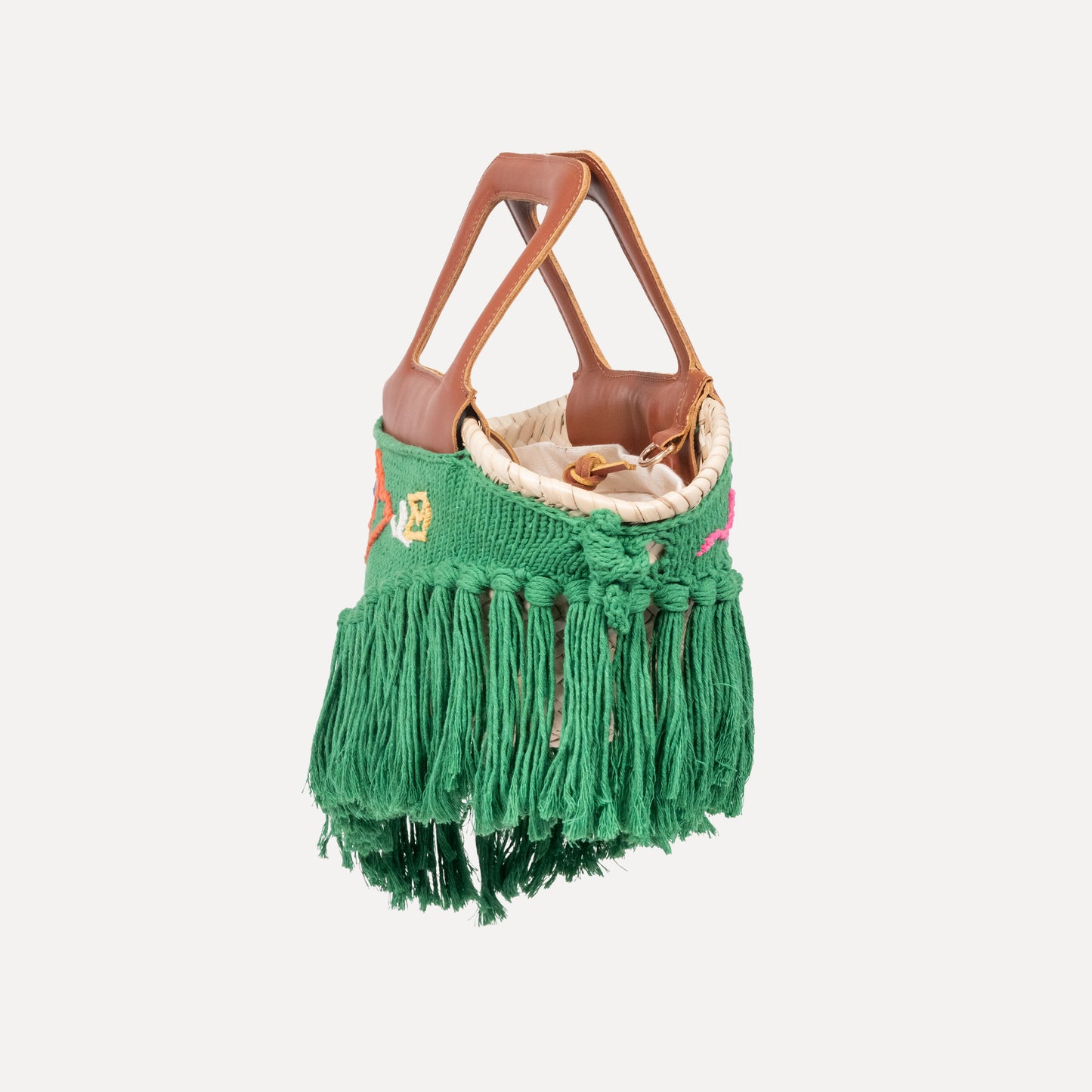 Minho - embroidered basket in green