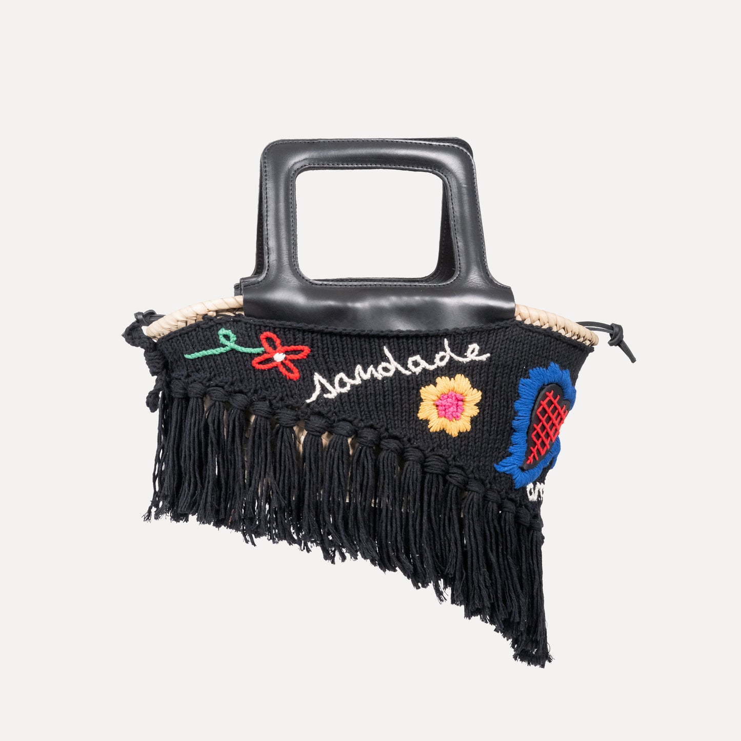 Minho - embroidered basket in green