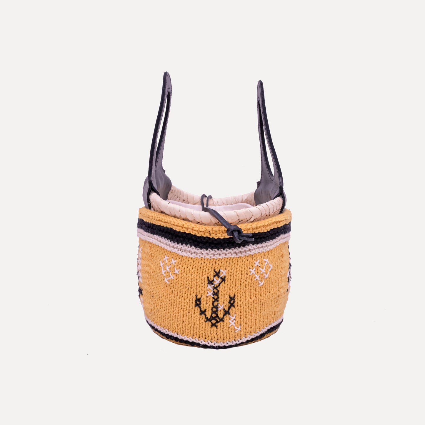 Caxinas - mini embroidered basket in yellow
