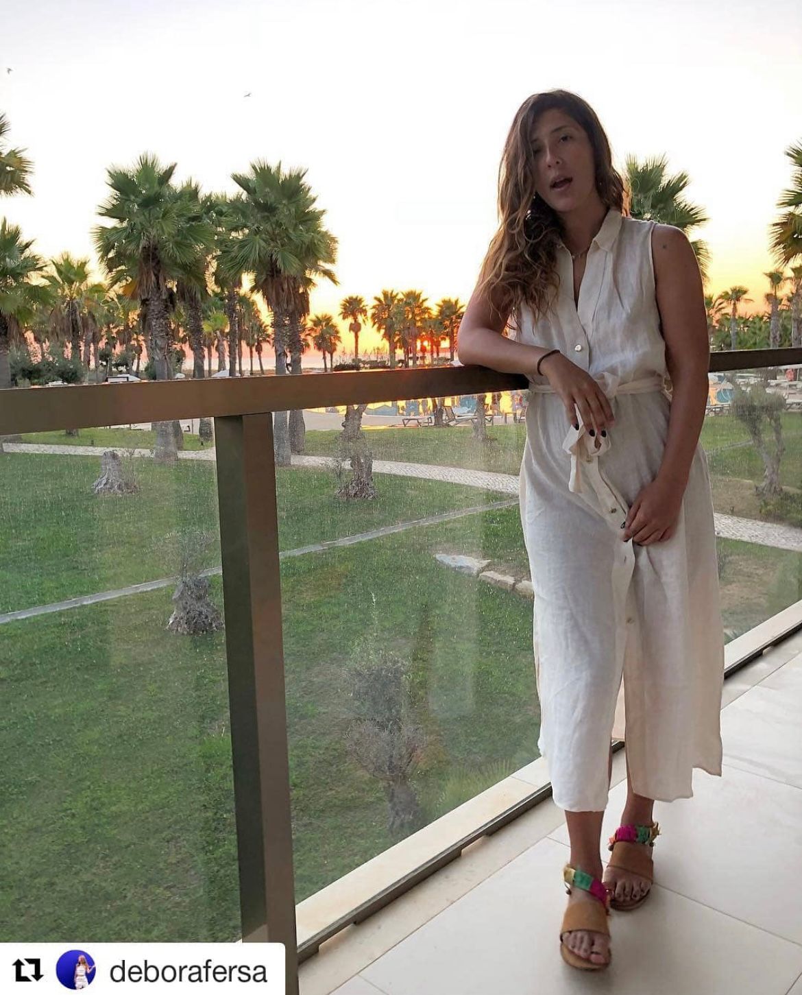 Salsas - sandals with raffia strap with little rattles