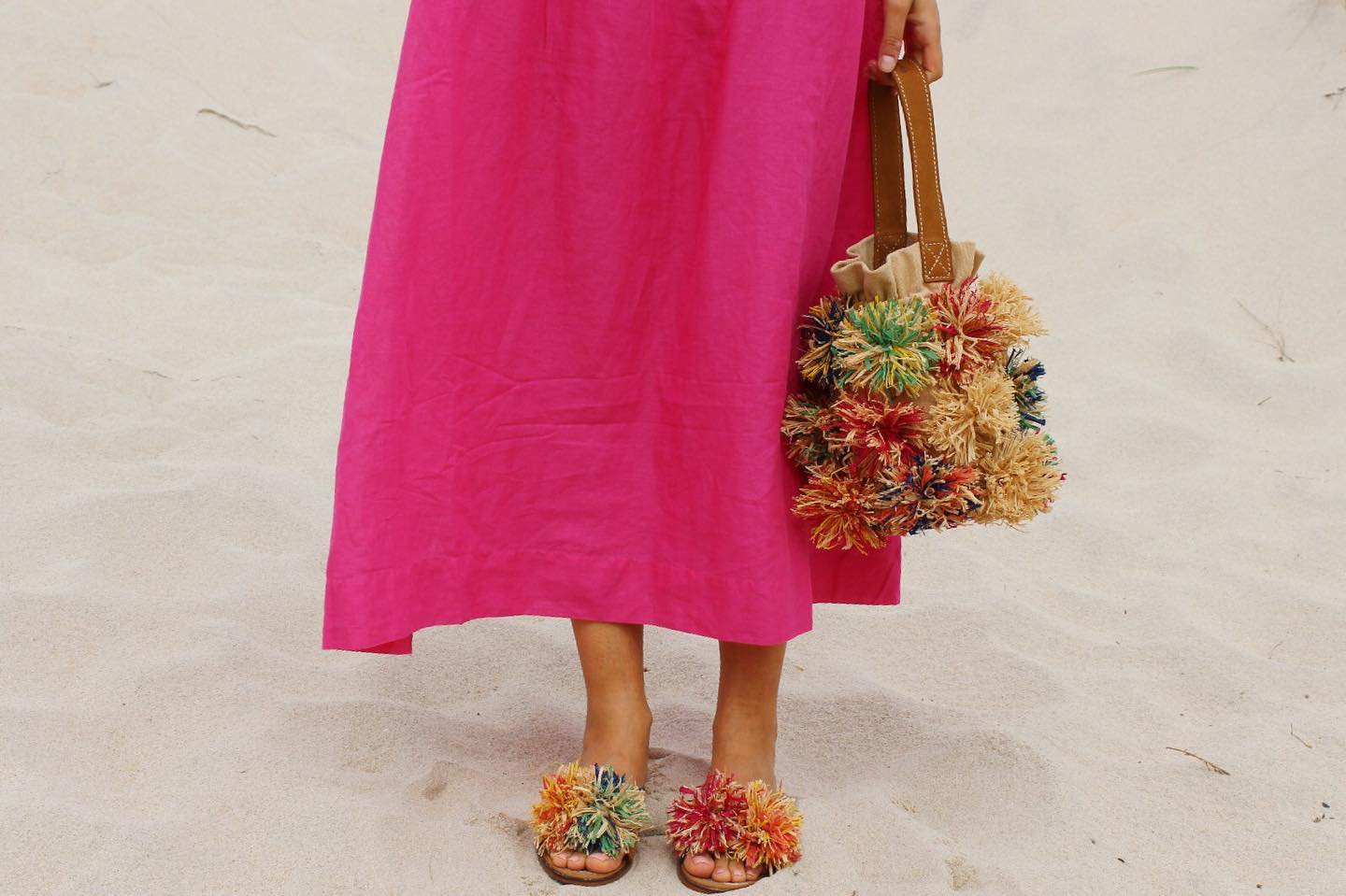 Lalim - bag with handmade raffia flowers