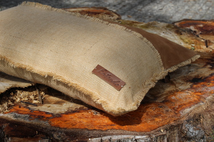 Varge - cushion with leather and jute