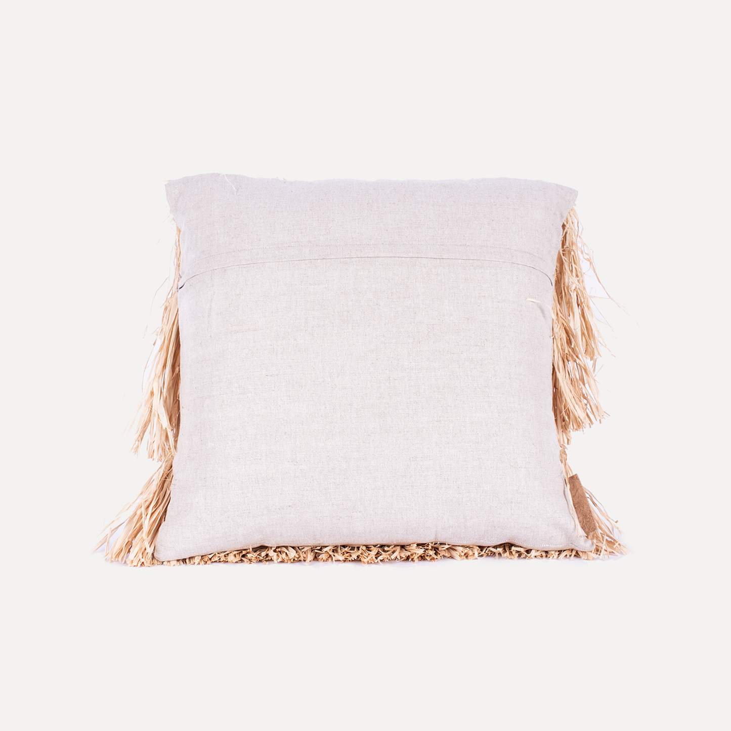Cambres - cushion with handmade raffia fringes
