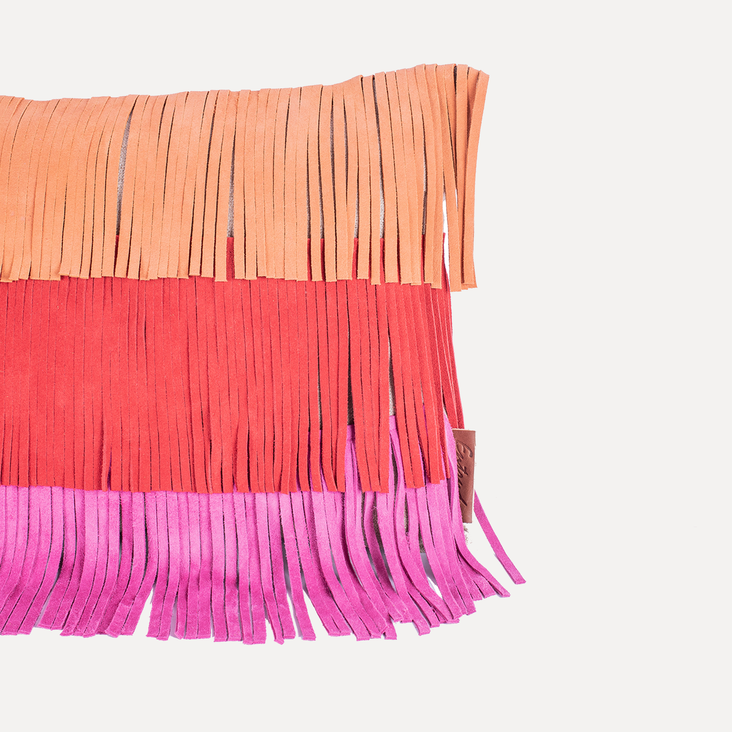Lazarim - cushion with leather fringes in pink