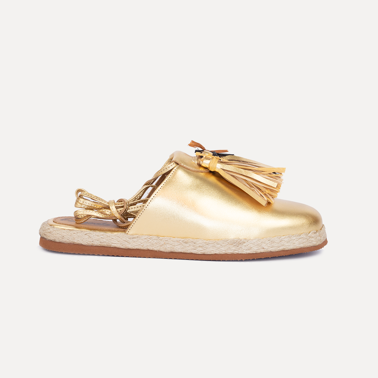 Baçal - espadrilles with handmade raffia applications in golden