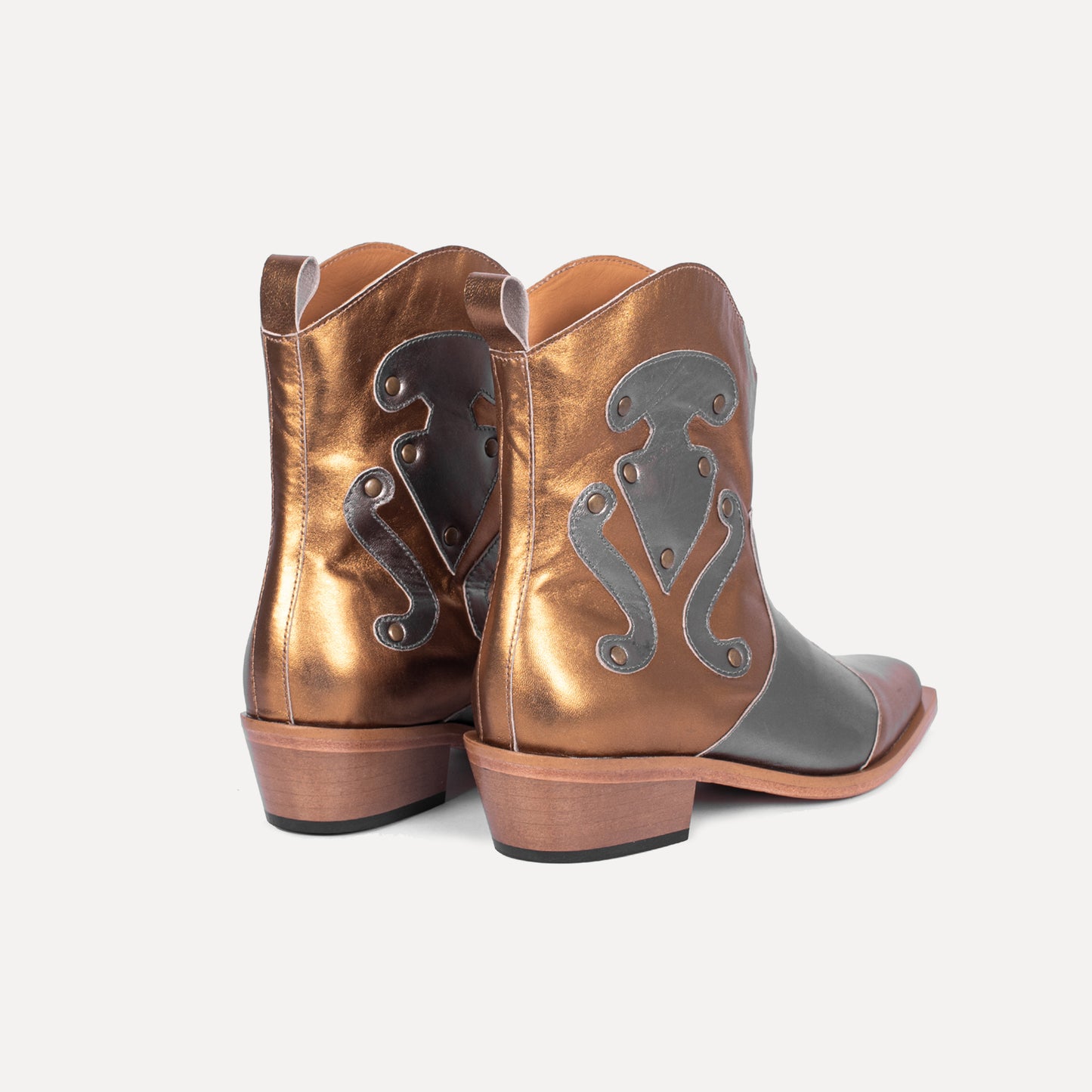 Talhas - cowboy boots in gold and silver