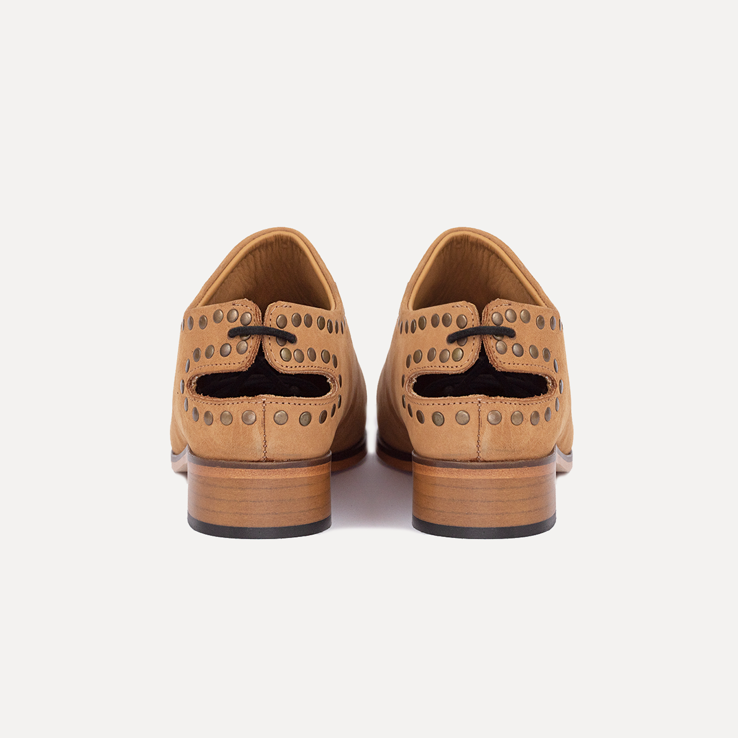 Careto - handpainted shoes with lace in camel