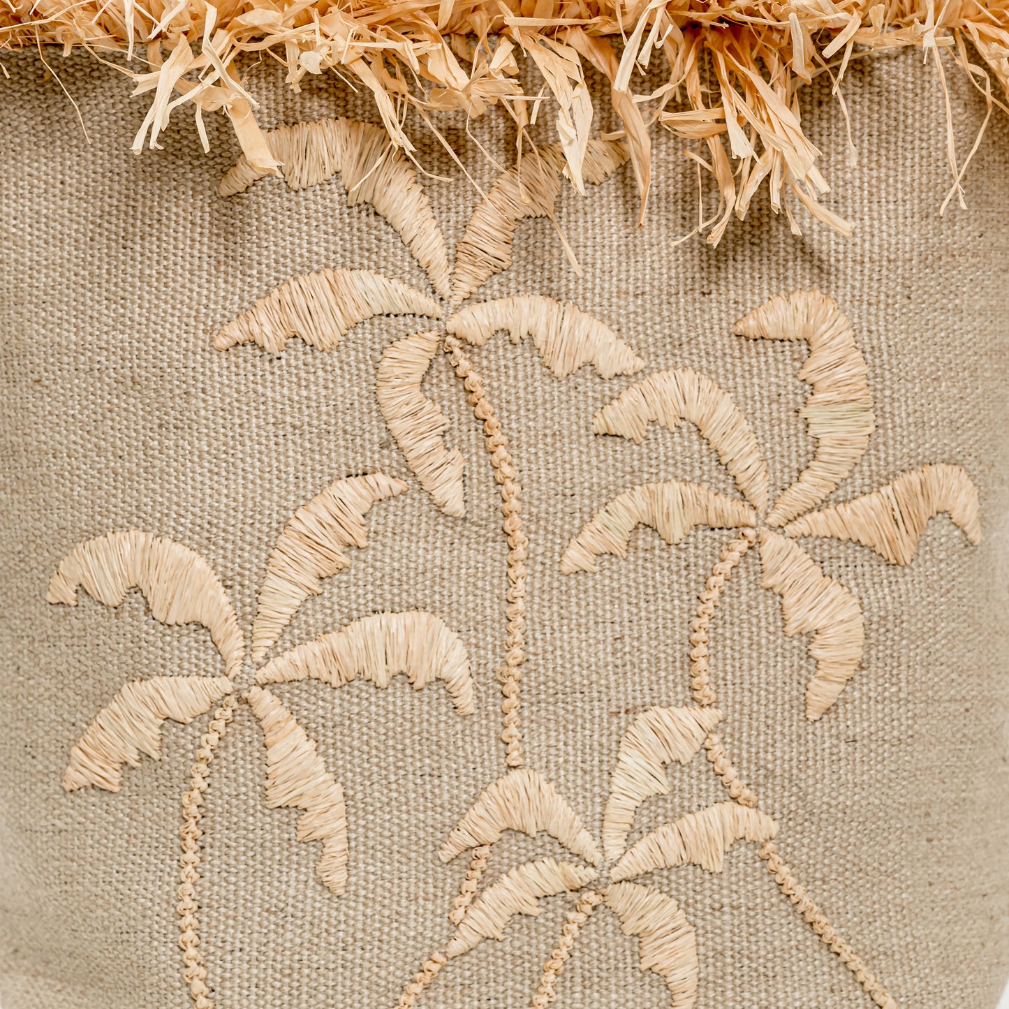 Larinho - jute bag with raffia hand embroidery