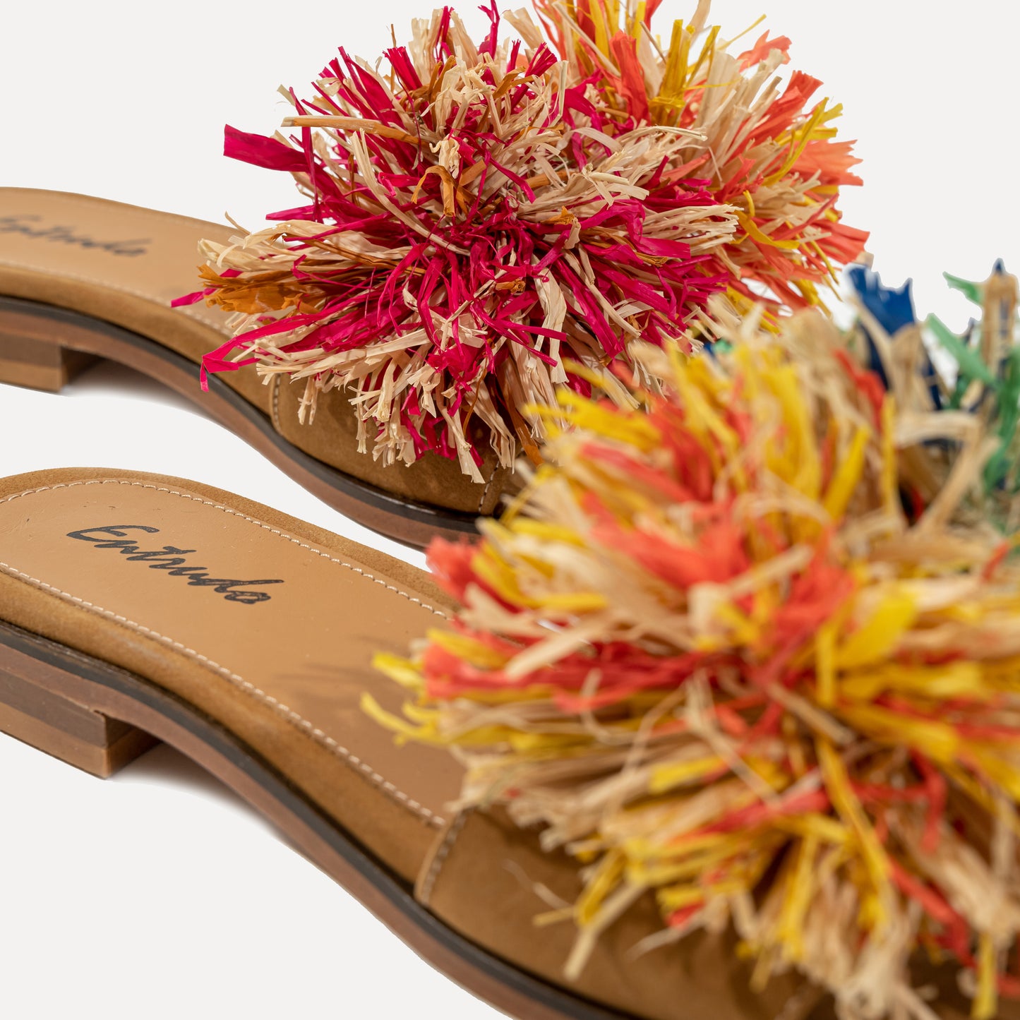 Lalim - sliders with handmade raffia flowers