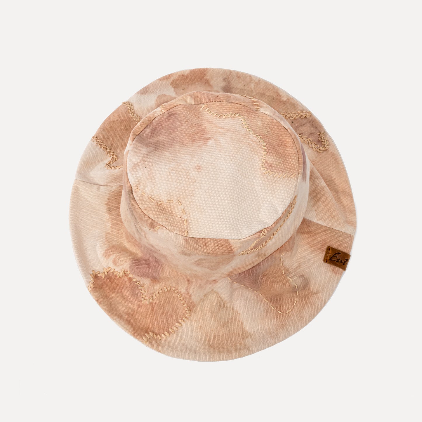 Urros - reversible hat in dyed canvas and hand-embroidered raffia