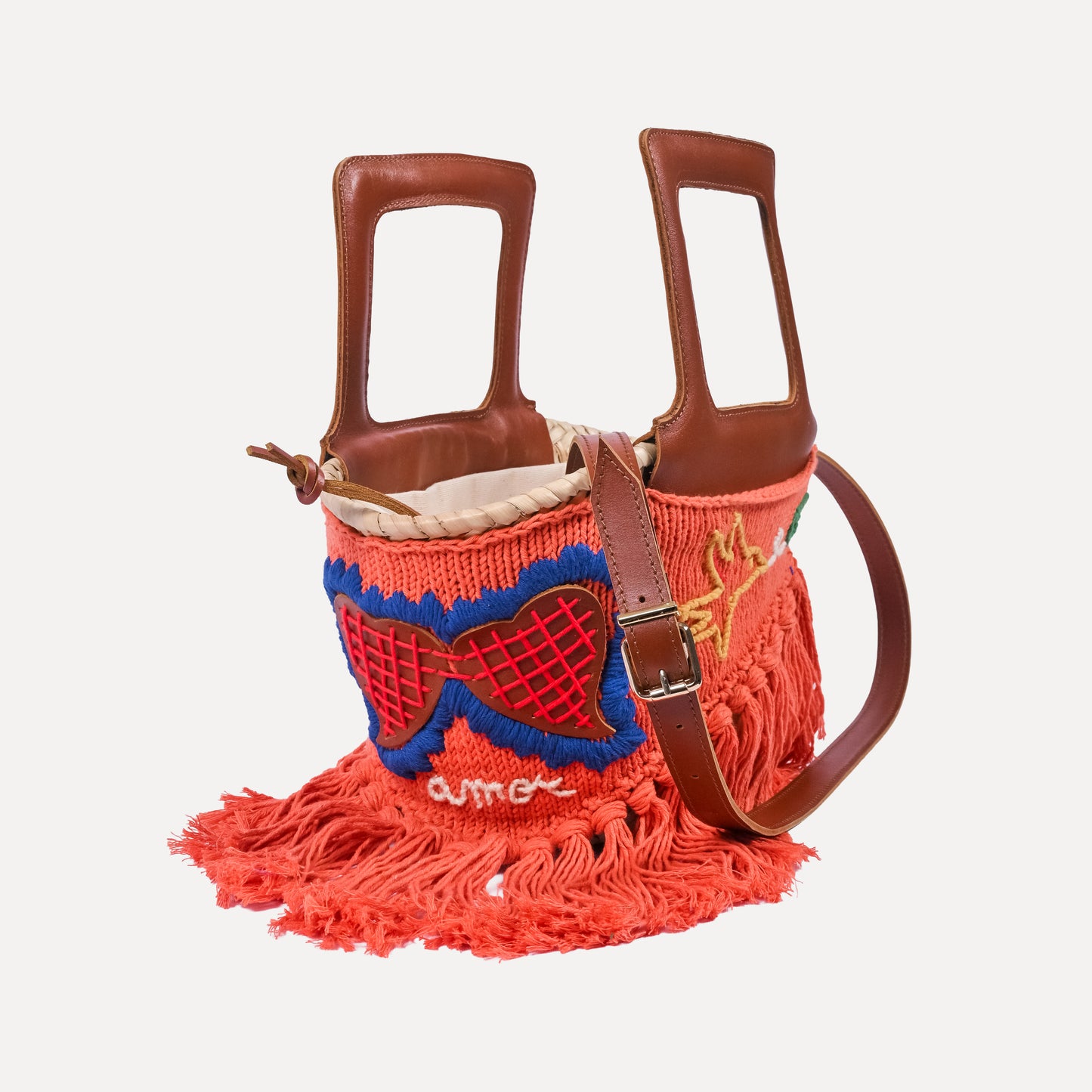 Minho - embroidered basket in orange
