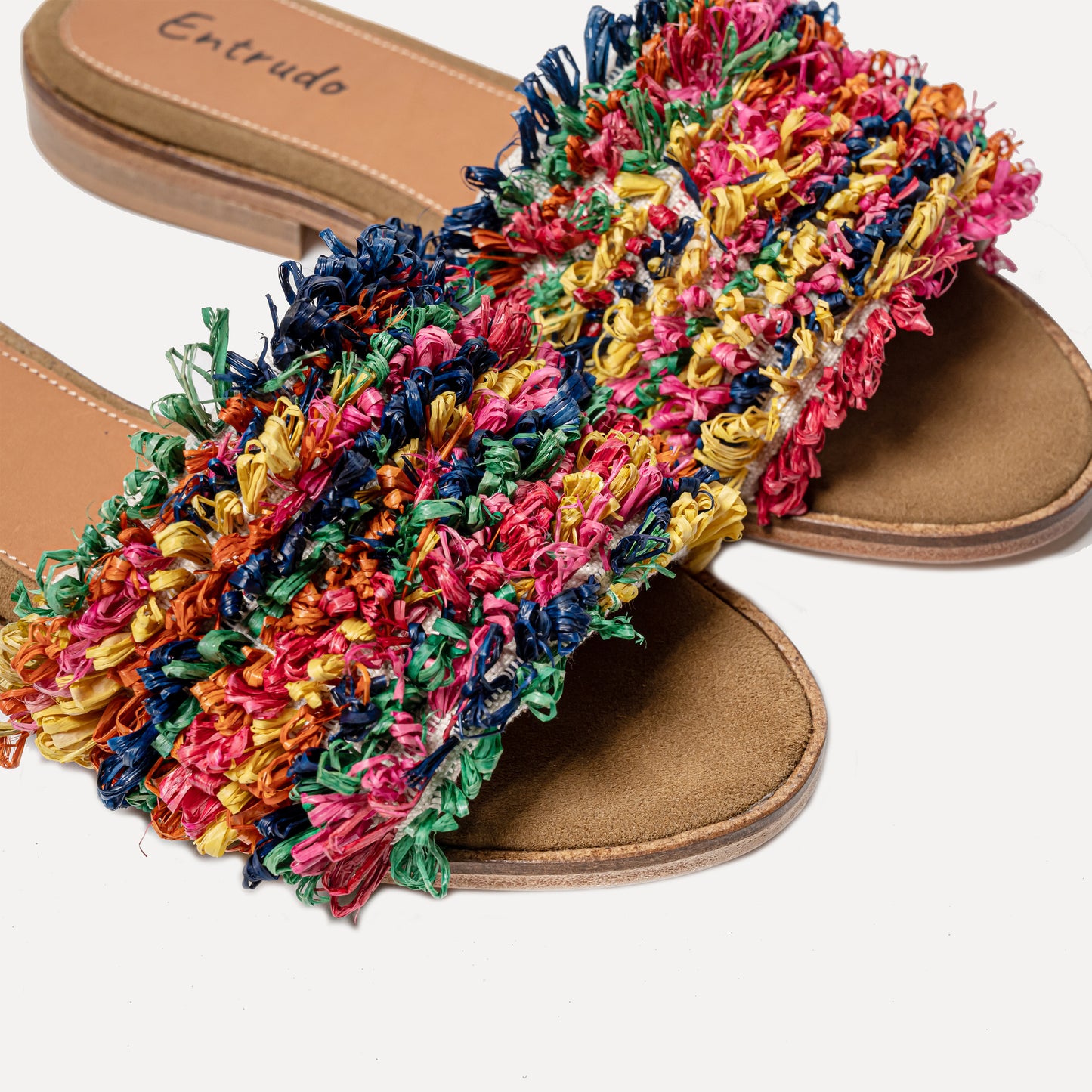 Baçal - colorful raffia sliders in handmade weaving