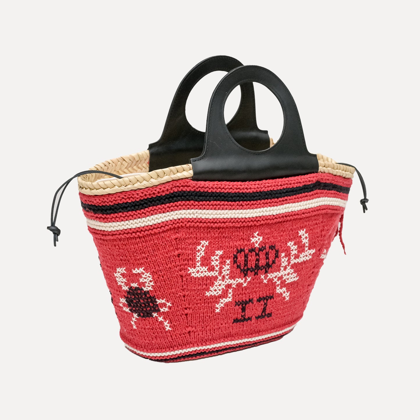 Póvoa - embroidered basket in red