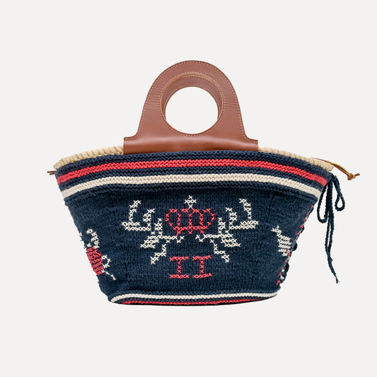 Póvoa - embroidered basket in navy