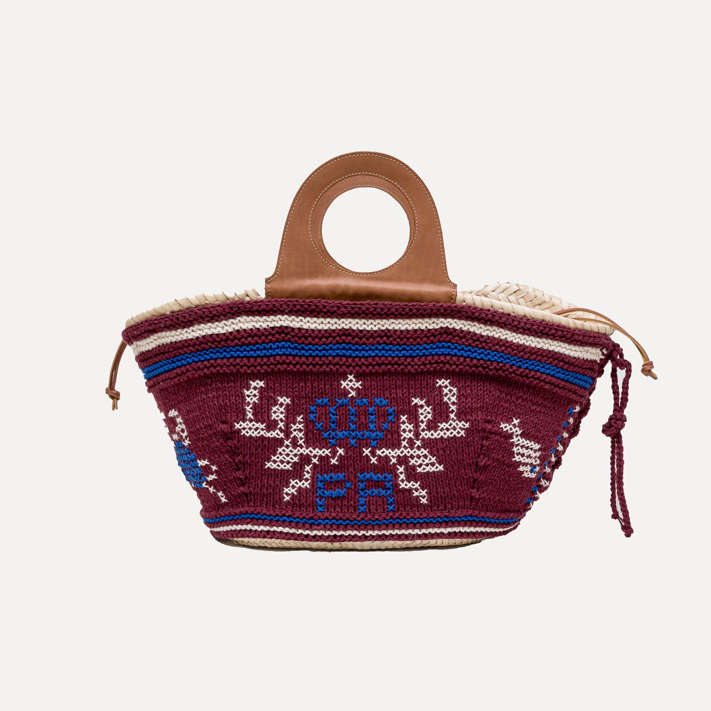 Póvoa - embroidered basket in burgundy