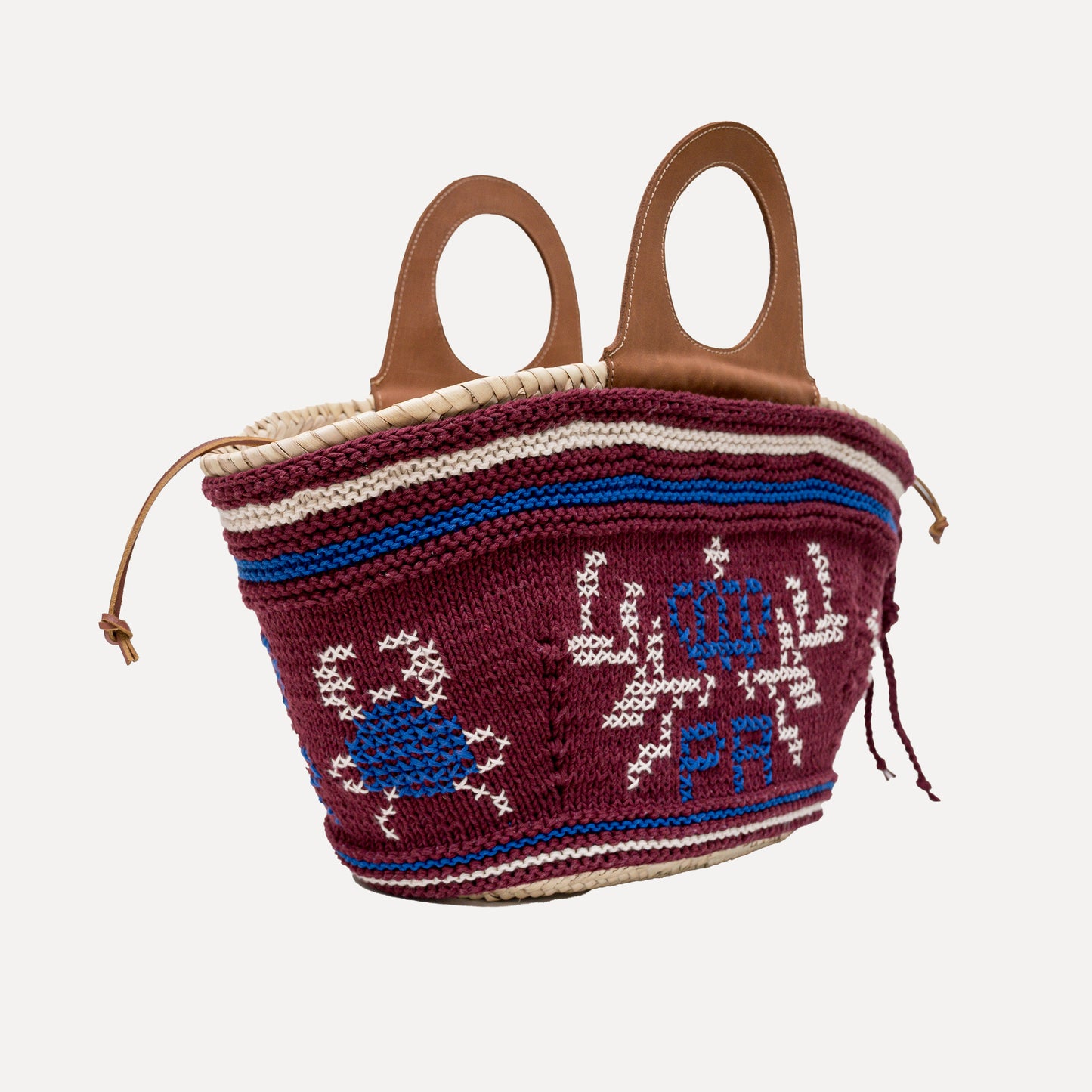 Póvoa - embroidered basket in burgundy