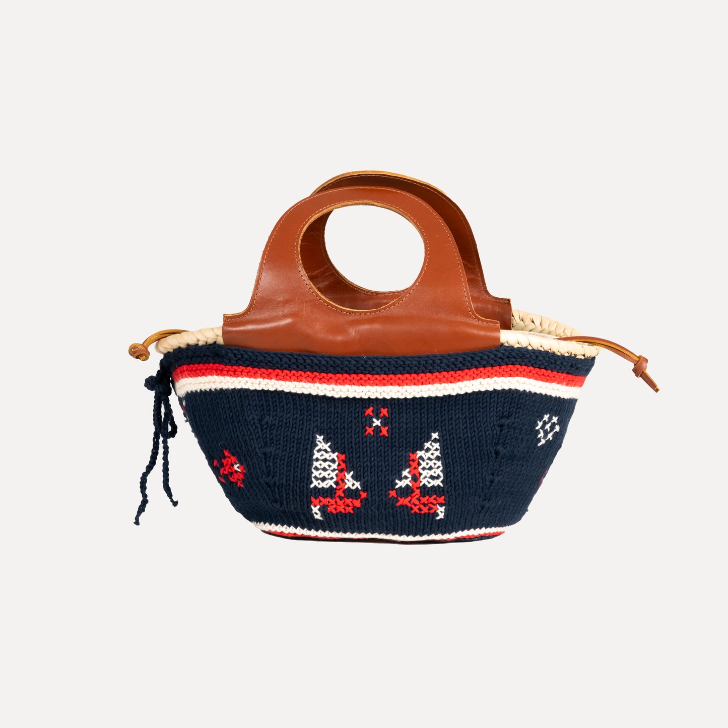 Caxinas - mini embroidered basket in red