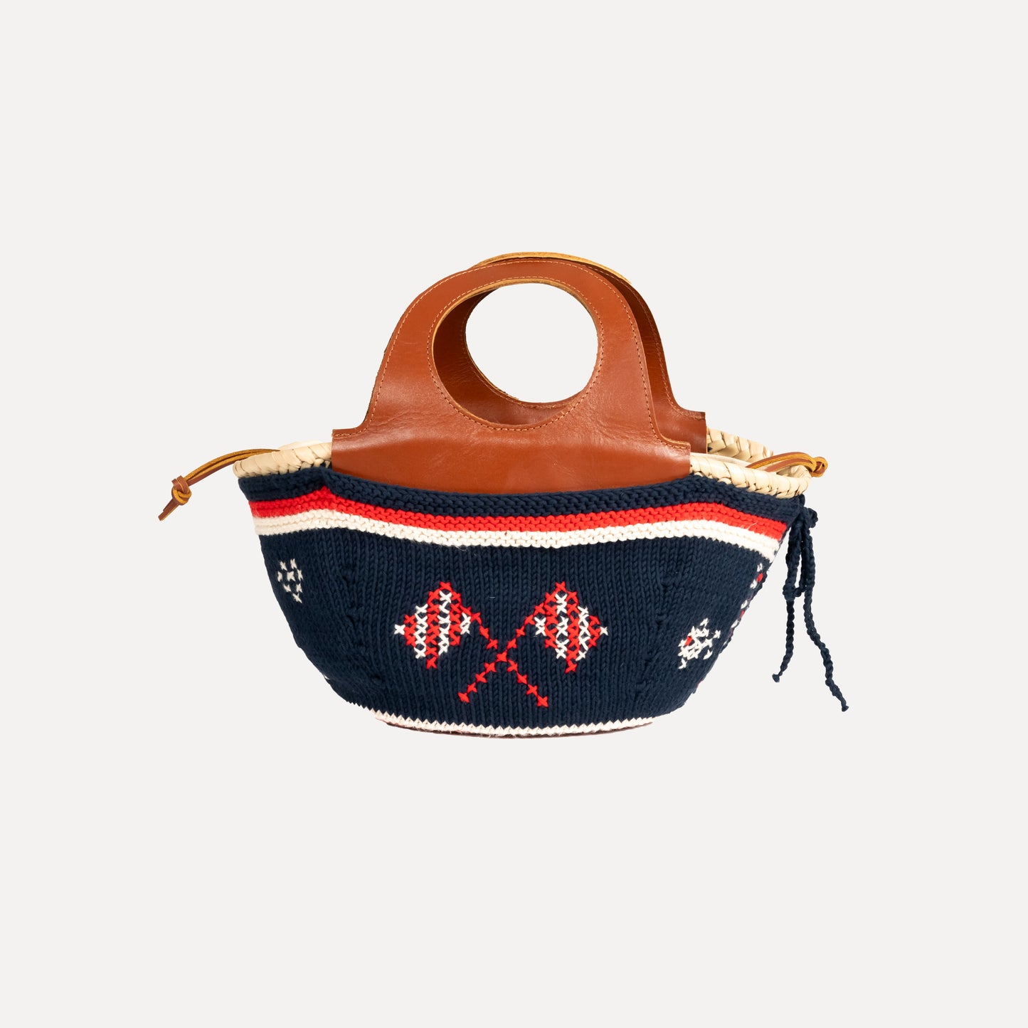 Caxinas - mini embroidered basket in cream