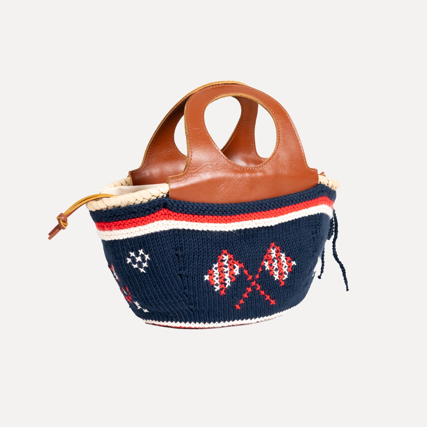Caxinas - mini embroidered basket in navy