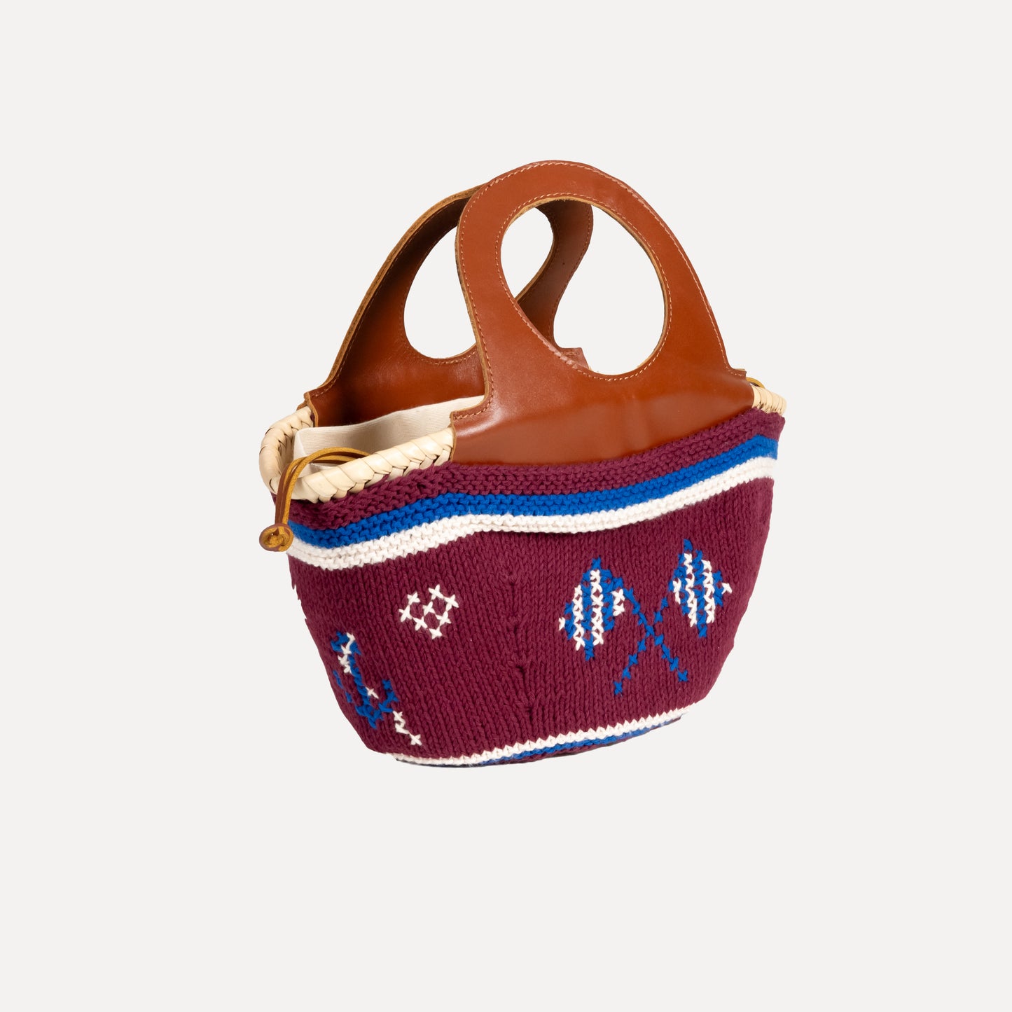 Caxinas - mini embroidered basket in burgundy