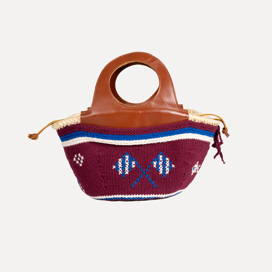 Caxinas - mini embroidered basket in burgundy