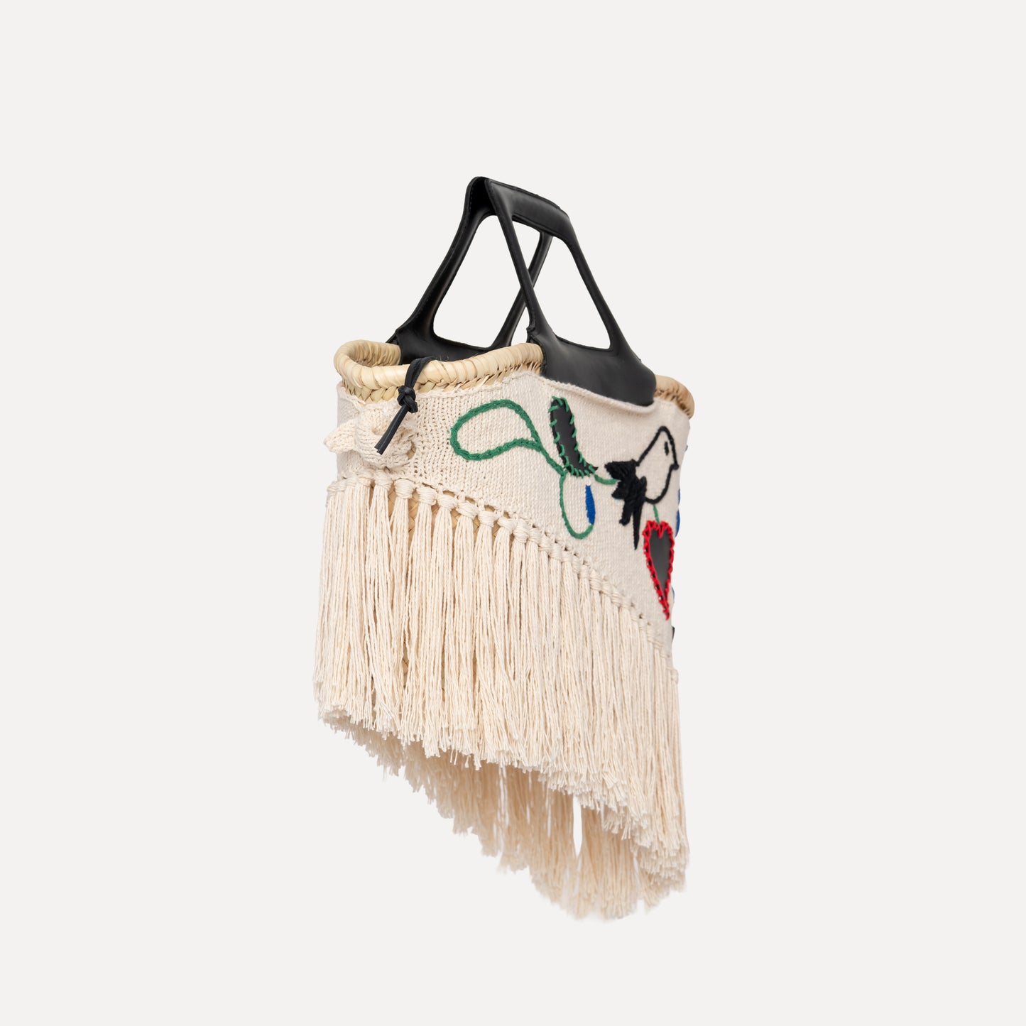 Viana - embroidered basket in cream