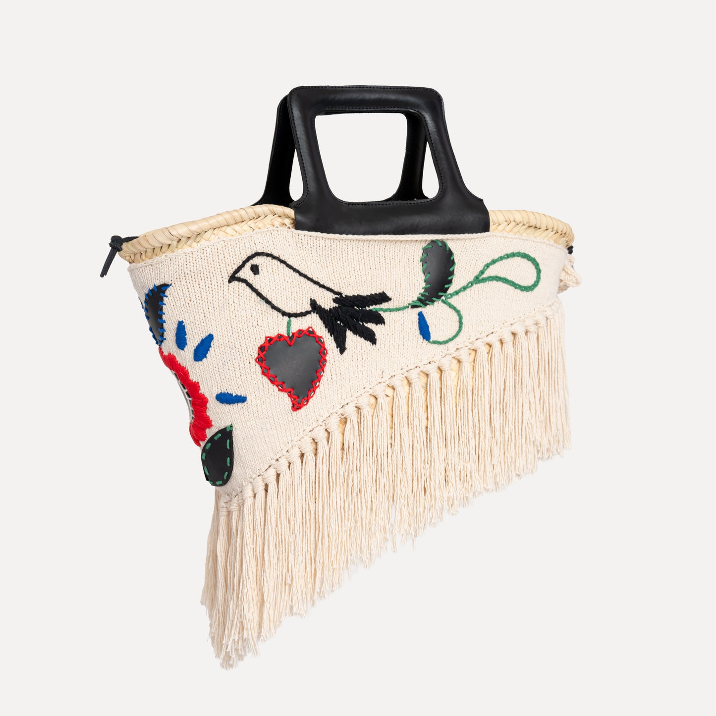 Viana - embroidered basket in cream