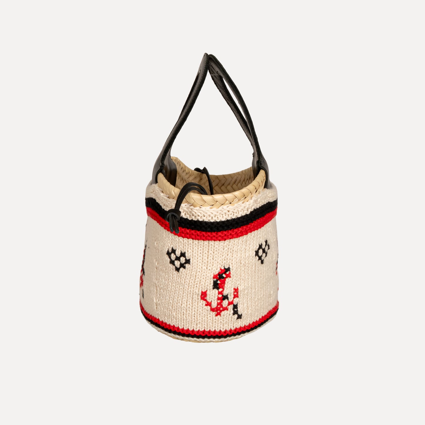 Caxinas - mini embroidered basket in cream