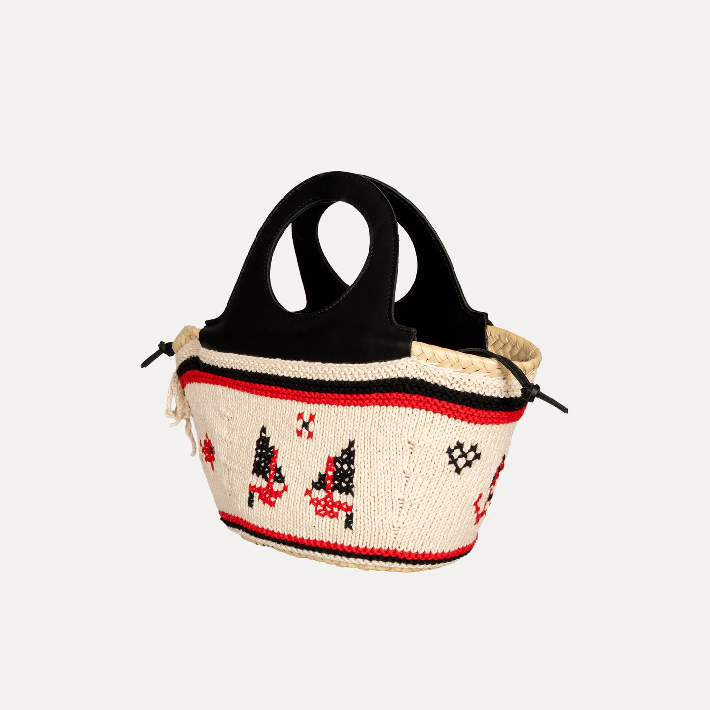 Caxinas - mini embroidered basket in cream