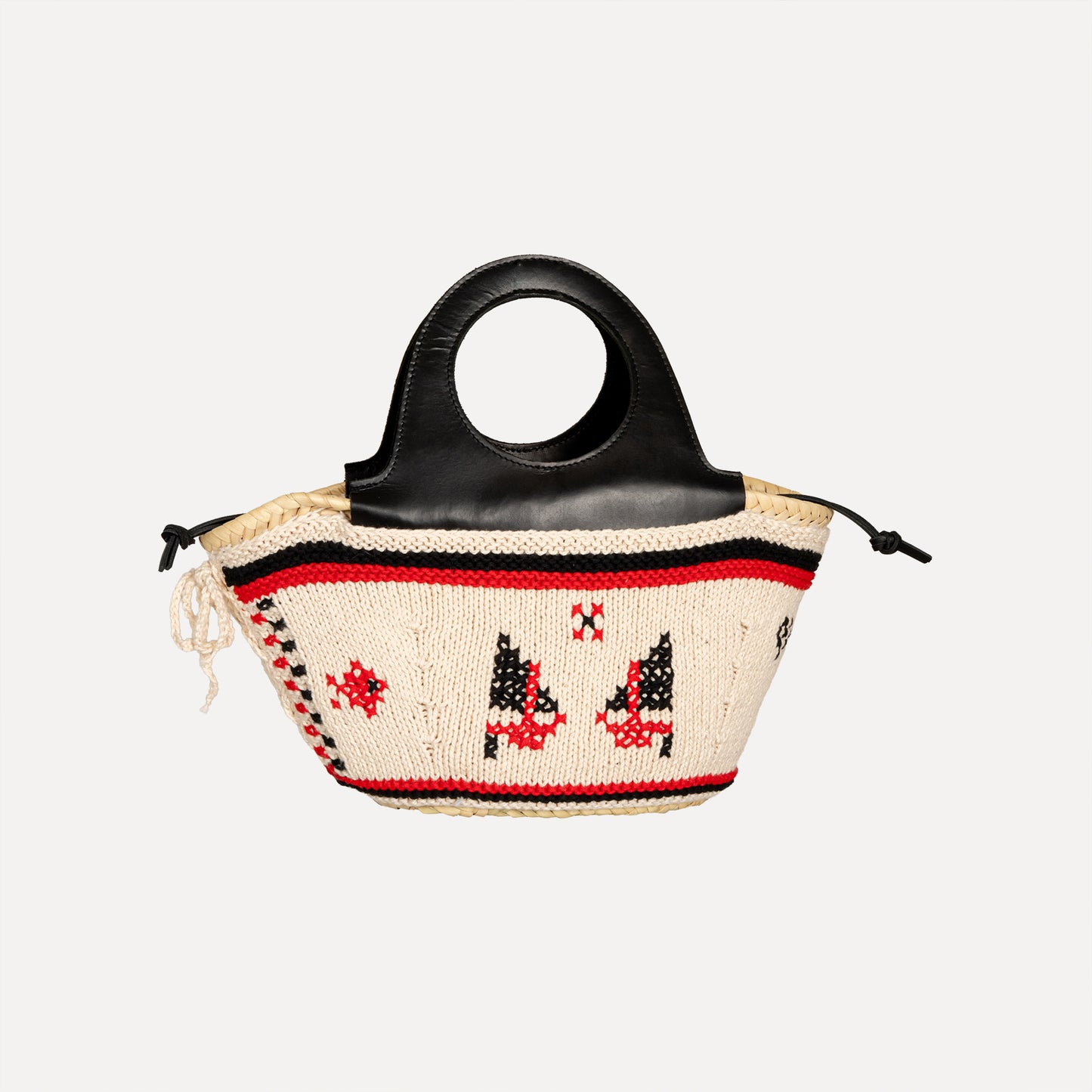 Caxinas - mini embroidered basket in cream