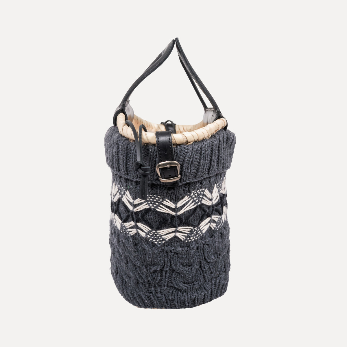 Bornes - handknitted basket in dark grey