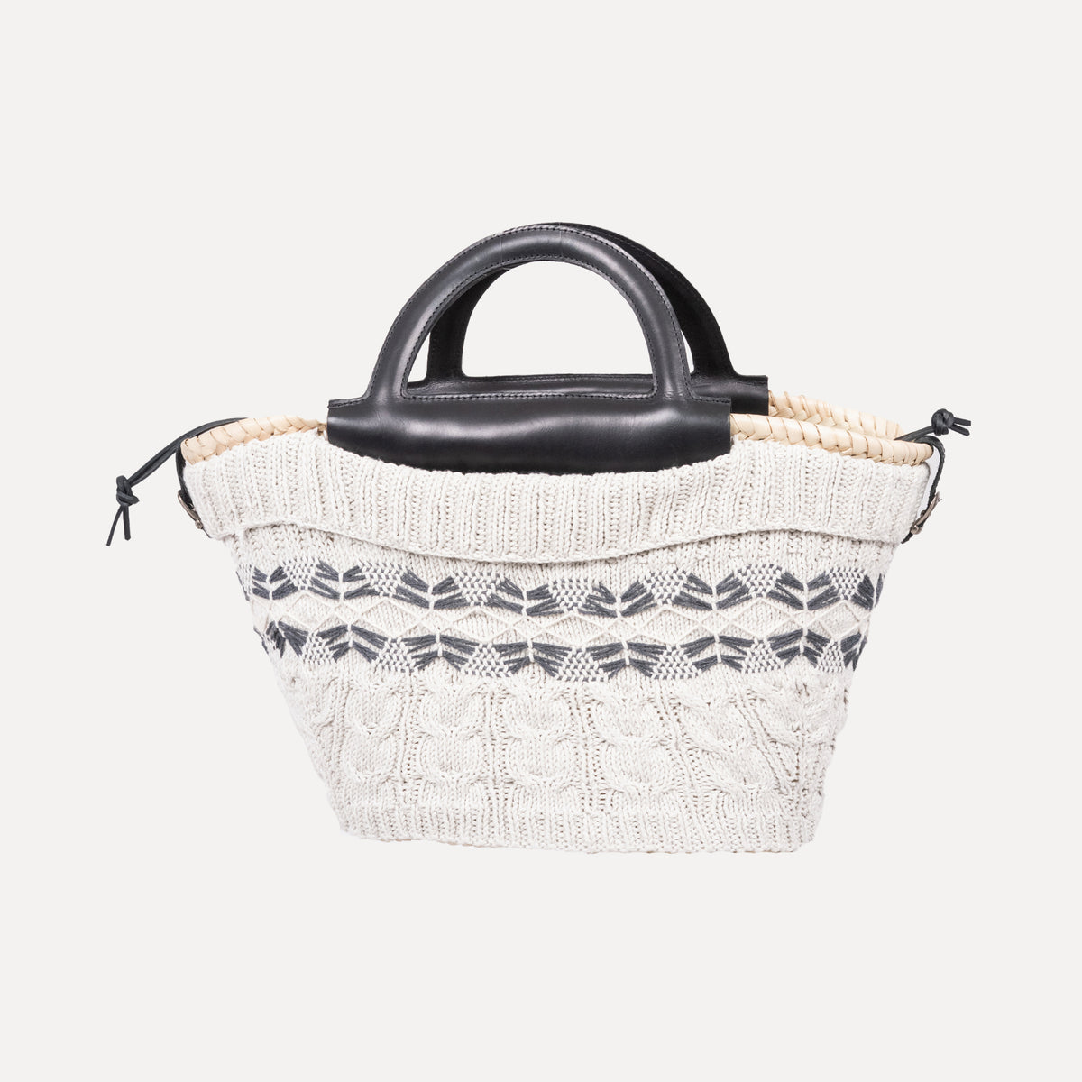 Bornes - handknitted basket in light grey
