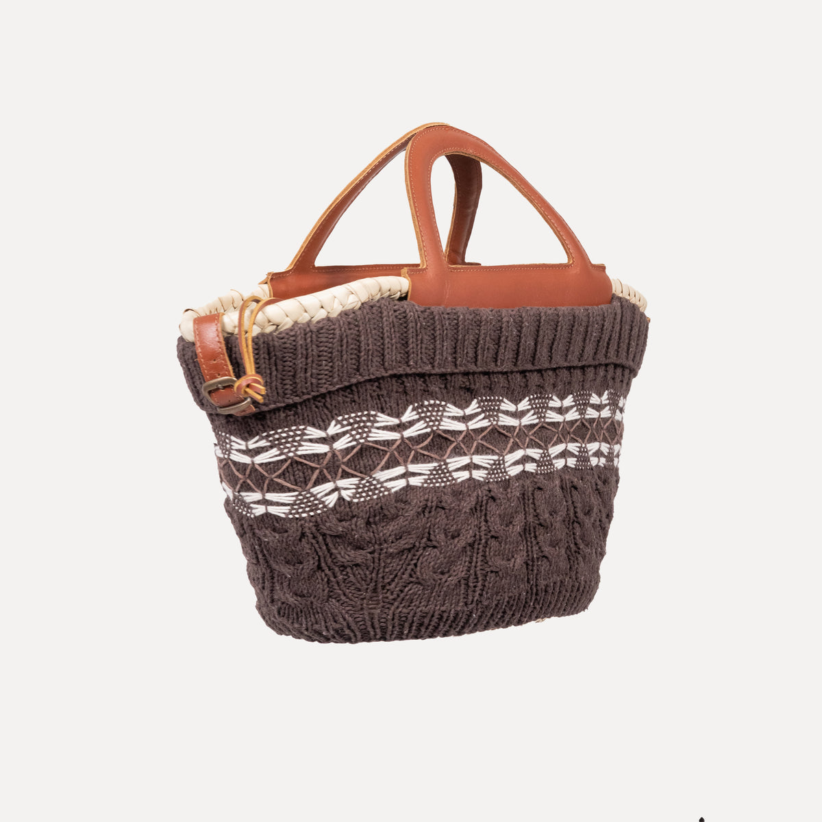 Bornes - handknitted basket in dark brown