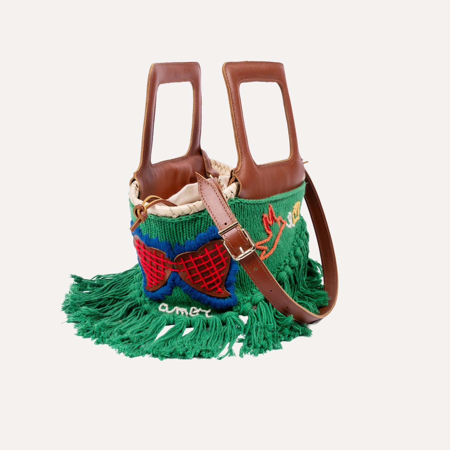 Minho - embroidered basket in green