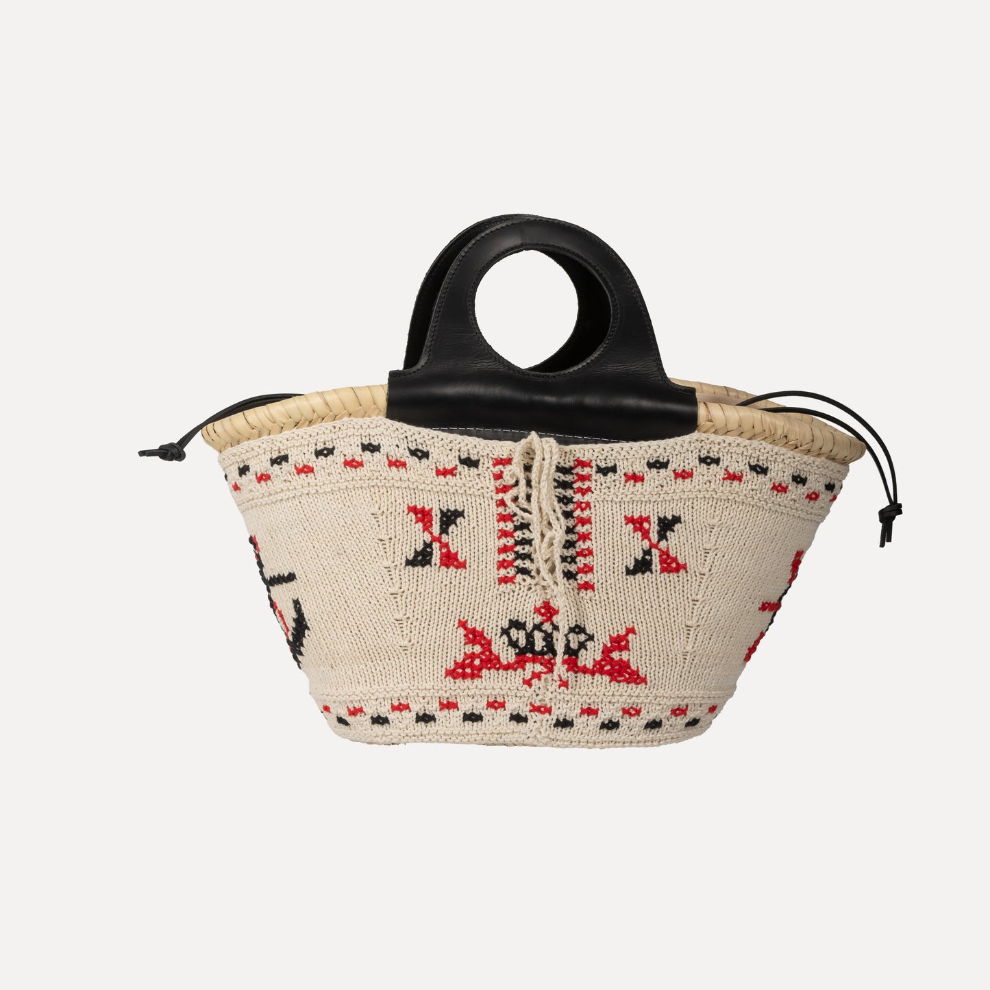 Navais - embroidered basket in cream