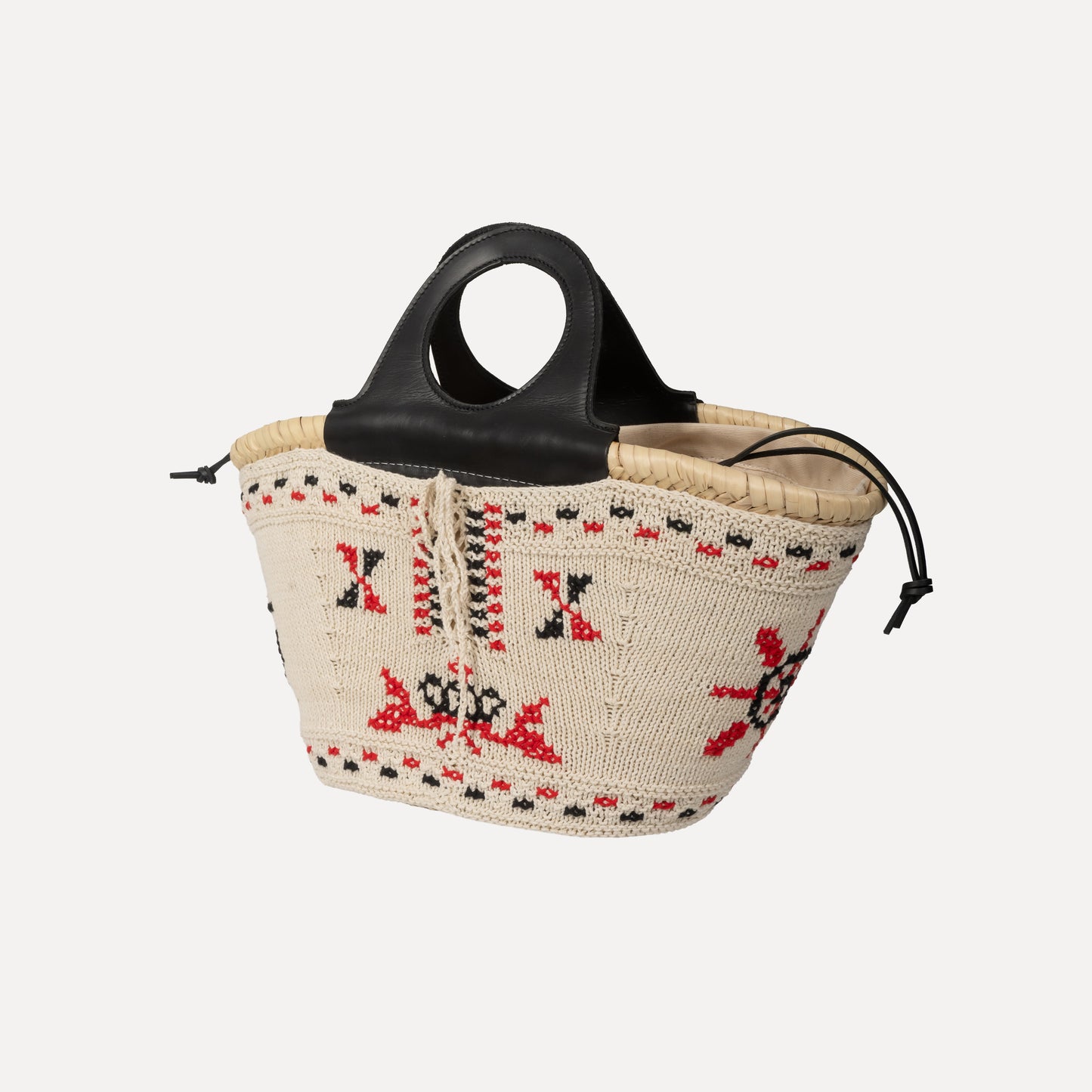 Navais - embroidered basket in cream