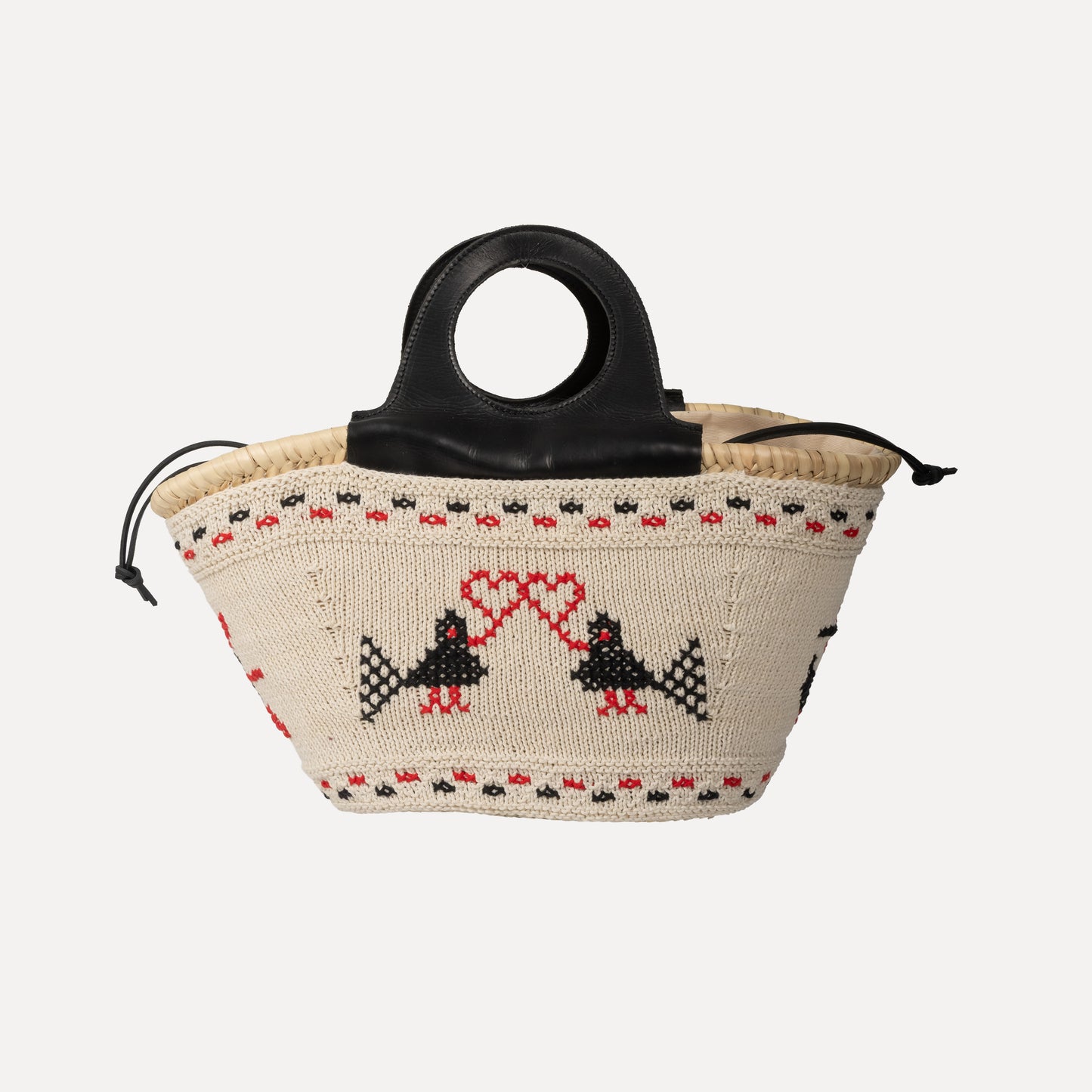 Navais - embroidered basket in cream