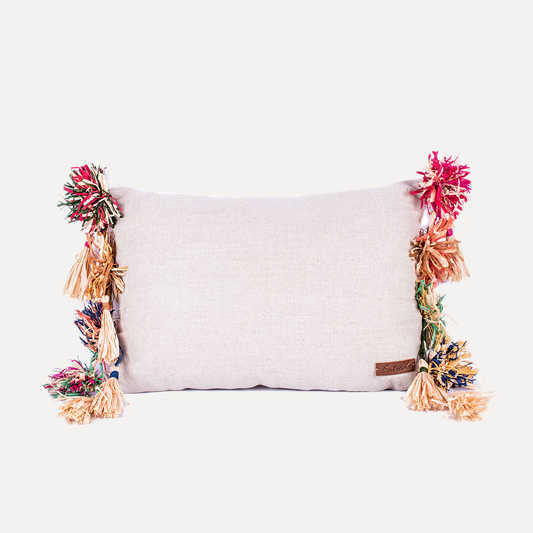 Lalim - cushion with handmade raffia flowers