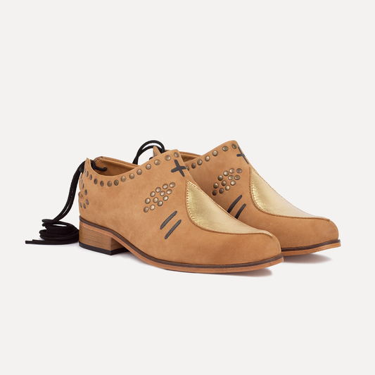 Careto - handpainted shoes with lace in camel